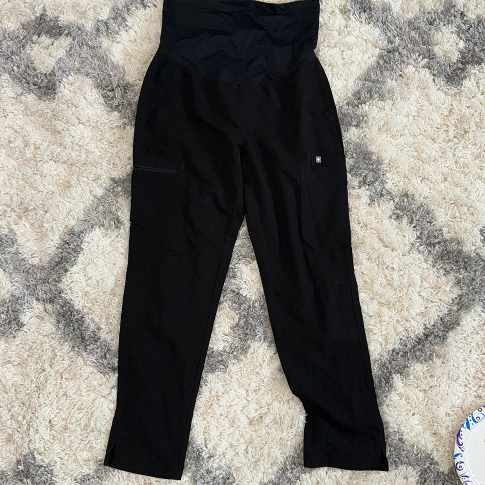 Figs maternity scrub pants